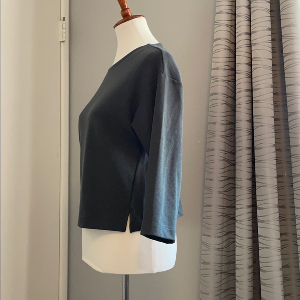 Uniqlo teal thick knit top - Picture 3 of 6